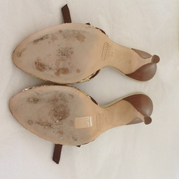 Auth Like New Giuseppe Zanotti gold sandal w/ bow - Picture 4 of 4